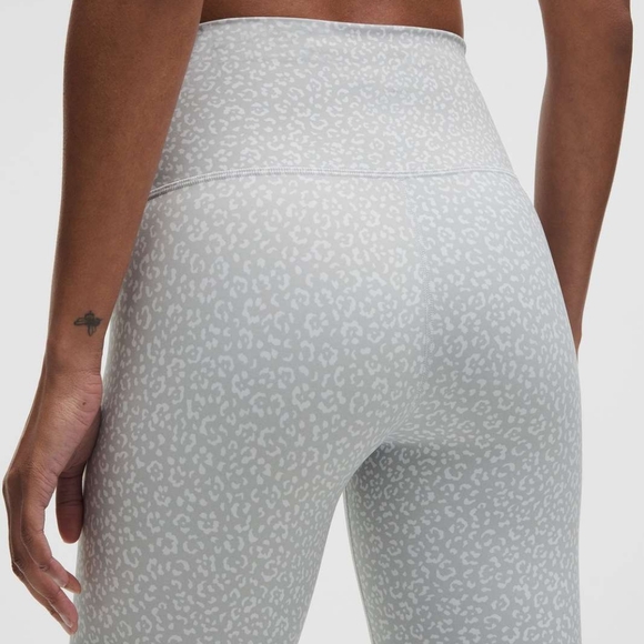 NWT 💎 Lululemon Wunder Train High-Rise Tight 25" Leopard Daisy Starlight Multi - Picture 5 of 10